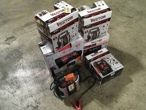 lot 44 image: Lot of Portable Power Stater Stations Various Models and Conditions  Customer Returns See Pictures