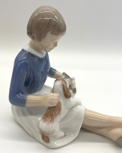 lot 10 image: Bing & Grndahl Girl with Cat and Dog #2333 Figurine