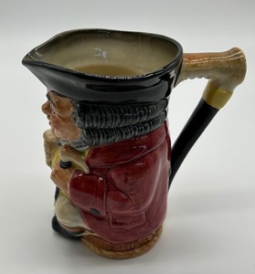 lot 25 image: Royal Doulton Jolly Toby Jug RN 837703