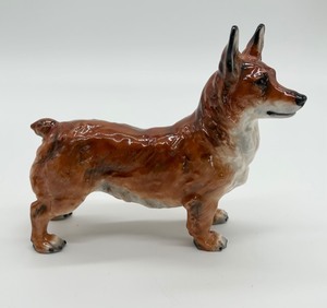 lot 303 image: Royal Doulton Corgi Dog Porcelain Figurine #2558