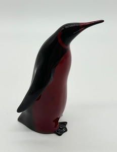 lot 308 image: Royal Doulton Emperor Penguin