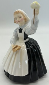 lot 276 image: Royal Doulton Mothers Help Porcelain Figurine HN 2151