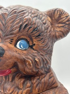 lot 38 image: Vintage 1940s Gilner Pottery Teddy Bear Cookie Jar