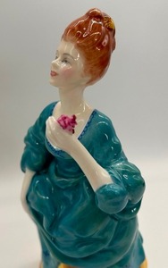 lot 57 image: Royal Doulton Olga Porcelain Figurine HN 2463