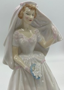 lot 66 image: Royal Doulton The Bride Porcelain Figurine HN 2166