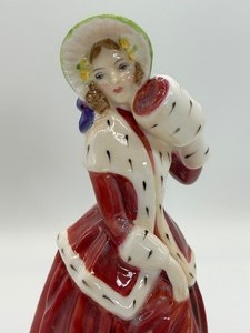 lot 85 image: Royal Doulton Christmas Morn Figurine HN 1992