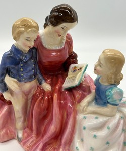 lot 140 image: Royal Doulton Bedtime Story Porcelain Figurine