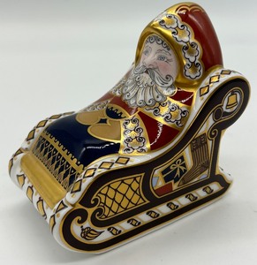 lot 144 image: Royal Crown Derby Santa Paperweight