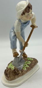 lot 155 image: Royal Worcester Saturdays Child Works Hard for a Living  Porcelain Figurine 3524