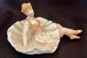 lot 99 image: Bisque Porcelain Bathing Beauty Figurine