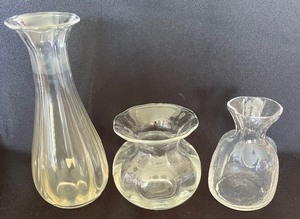lot 175 image: Trio of Glass Vases