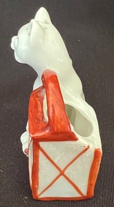lot 176 image: Vintage Cat Figurine Salt Shaker