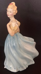 lot 189 image: Royal Doulton Enchantment Porcelain Figurine HN2178