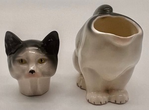 lot 341 image: Vintage Erphila Porcelain Cat Figurine Creamer