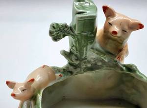 lot 415 image: Vintage Pigs in Pigsty German Fair Souvenir