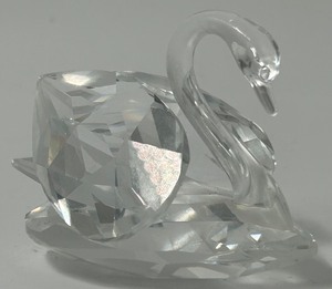 lot 289 image: Swarovski Crystal Swan Figurine