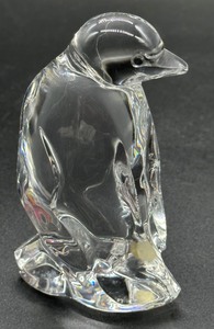 lot 61 image: St. Lambert Crystal Penguin Paperweight