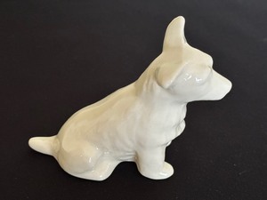 lot 131 image: Belleek Porcelain Scottie Dog Figurine