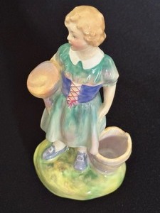 lot 145 image: Royal Doulton My Pretty Maid Porcelain Figurine HN 2064