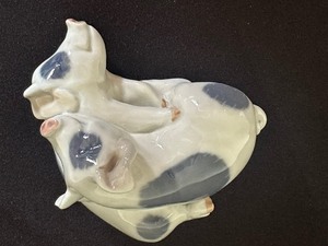 lot 241 image: Vintage Royal Copenhagen Porcelain Sleeping Pigs Porcelain Figurine 683