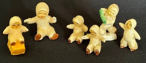 lot 10A image: Six Vintage Snow Baby Figurines