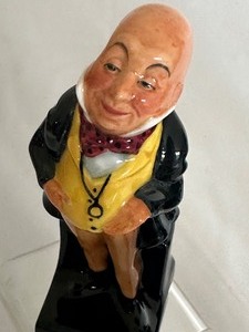 lot 408 image: Five Vintage Royal Doulton Porcelain Figurines including Royal Doulton Porcelain Figurine Pickwick