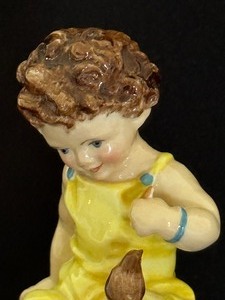 lot 280 image: Royal Worcester Fridays Child is Loving and Giving Porcelain Figurine 3523
