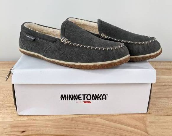 Gray hot sale minnetonka moccasins