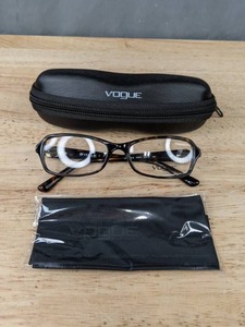 lot 169A image: NEW Vogue Eyeglasses with Display Lenses L