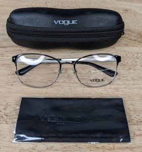 lot 109A image: New Vogue Glasses with Display Lenses and Case  L