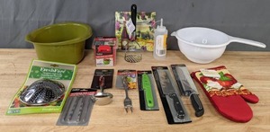 lot 109 image: NEW Kitchen Accessories and Gadgets Expandable Steamer, Veggie Storage Container, Nutcracker Set, Cooking Knives, Cutting Board and More K