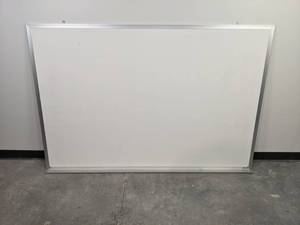 lot 149 image: Large 6x4 Whiteboard G