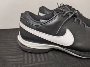 lot 30 image: Brand New Nike Air Zoom Victory Tour 2 Golf Spikes Shoes Mens Size 8 Cleats Z