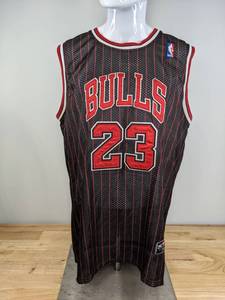 lot 34 image: Michael Jordan NBA Chicago Bulls Basketball Jersey Mens XXXL K
