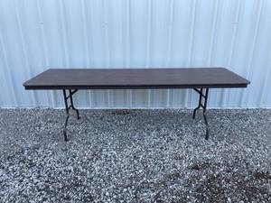 lot 86 image: Wood Grain Heavy Duty Fold Up Table N