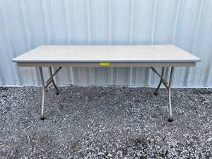 lot 88 image: Durable Light Wood Grain Heavy Duty Folding Table N