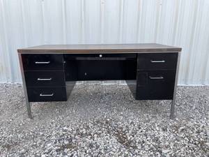 lot 82 image: Commercial Metal Office Desk with Wood Grain Top N