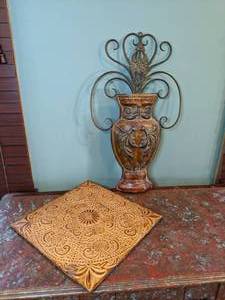 lot 465 image: Unique Tin Pieces P