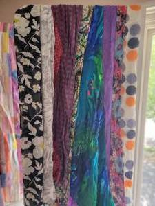 lot 15F image: Variety Bundle of Silk Summer Scarves A