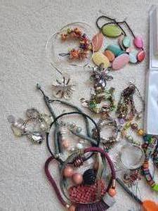 lot 15C image: Costume Jewelry Color Group A