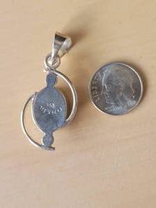 lot 15B image: Mexican 925 Silver Resin Opal Pendent