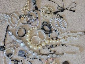 lot 15K image: Womens Costume Jewelry Extravaganza - Black  Silver  White