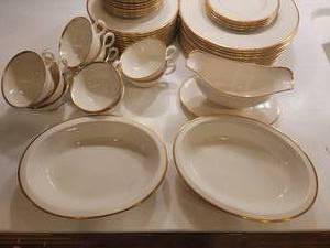 lot 31B image: Lenox Mansfield China Serving Set