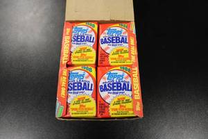 lot 34 image: 1989 Topps Baseball Unopened Hobby Box