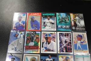 lot 40 image: Ken Griffey Jr. Baseball Card Lot  20 Different Cards w 1989 Donruss Rookie Card