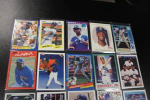 lot 185 image: Ken Griffey Jr. Baseball Card Lot  20 Different Cards w 1989 Donruss Rookie Card