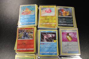 lot 193 image: Pokemon Holo & Reverse Holo Lot  300 Cards