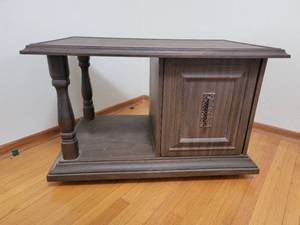 lot 36 image: Retro Rolling Media Stand