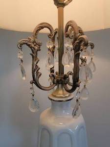 lot 21 image: Hollywood Regency Prism Table Lamp