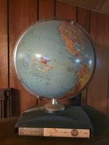 lot 2 image: Illuminated 12 Standing Globe